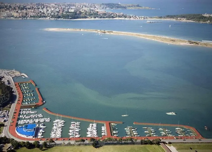 Casa Bahia Santander * Педренья